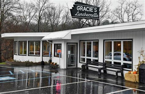 Off the Beaten Path: Gracie's Luncheonette